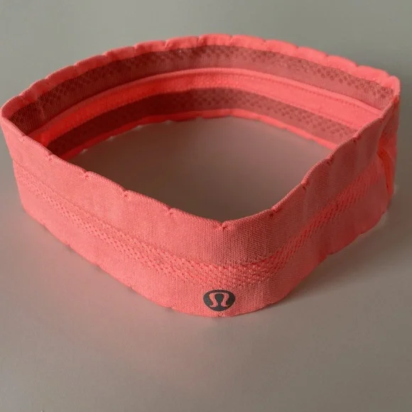 Lululemon women’s headband - Picture 5 of 5